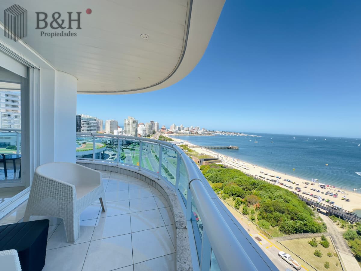 Apto en venta, excelente vista a la playa mansa, isla gorriti.