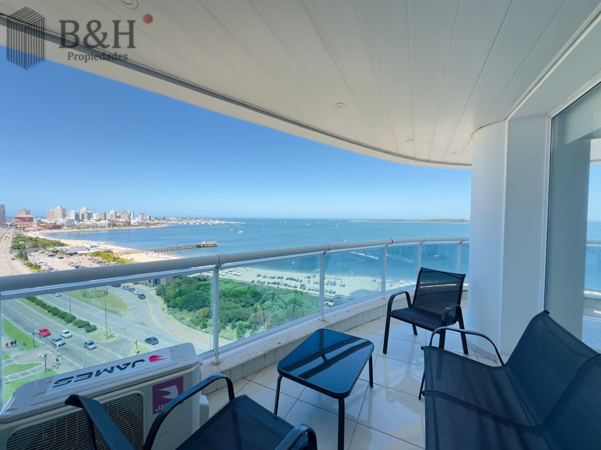 Apto en venta, excelente vista a la playa mansa, isla gorriti.
