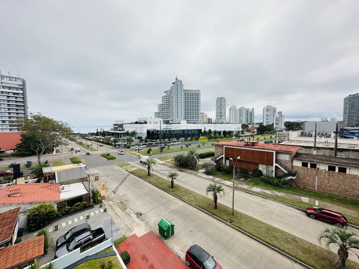 apartamento en venta en playa mansa - Inmobiliaria Playa del Este