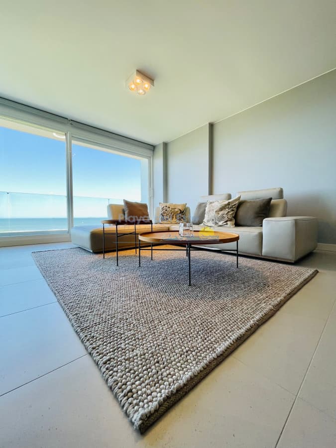 Alquiler  y venta de apartamento de 3 dormitorios en Punta del Este  - Inmobiliaria Playa del Este