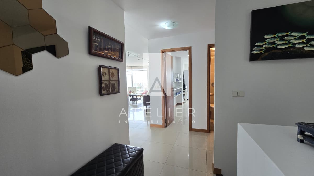 Apartamento en venta y alquiler de 3 dormitorios en Punta del Este