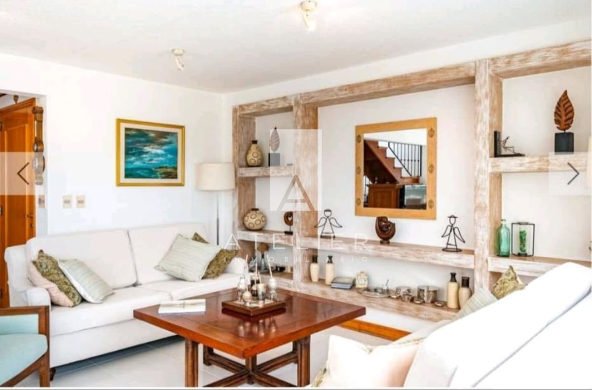 Apartamento Pent House en venta frente a playa brava