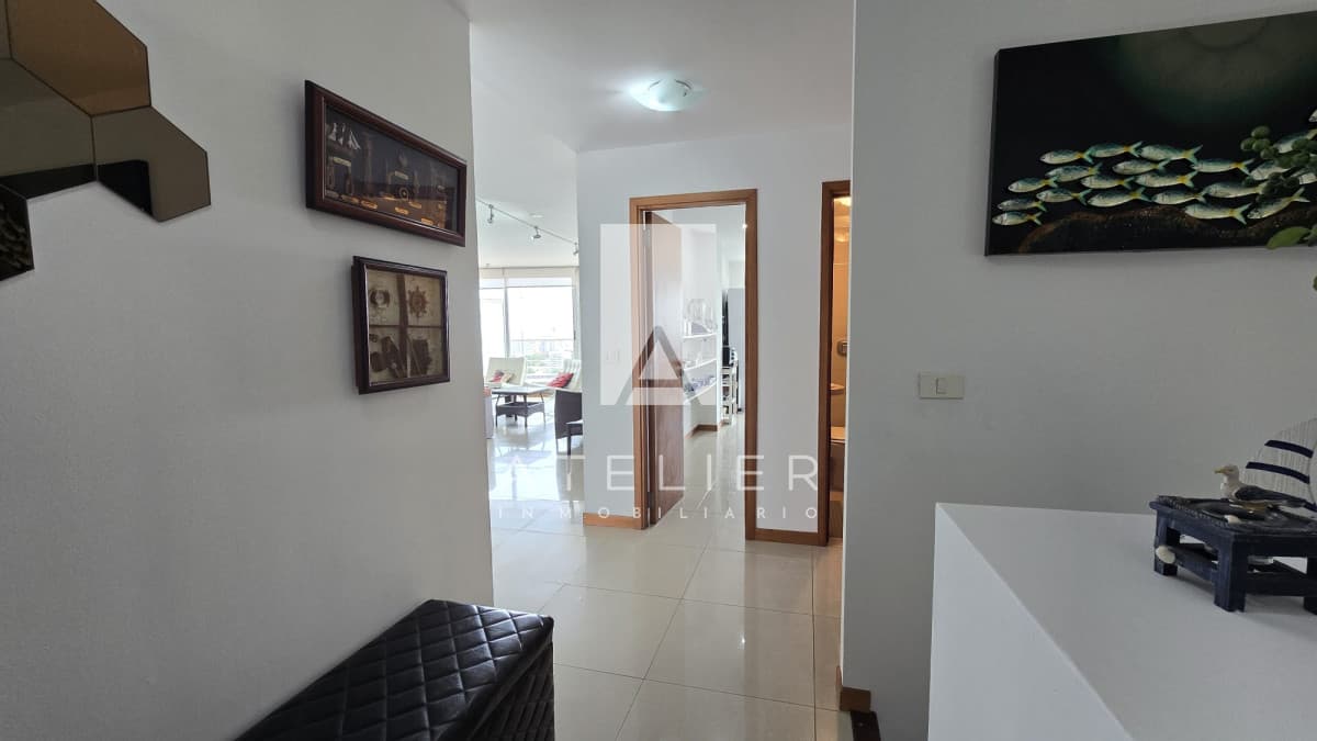 Apartamento en venta y alquiler de 3 dormitorios en Punta del Este