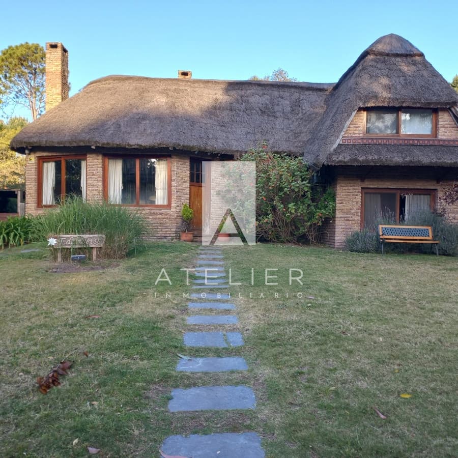 Alquiler y venta de casa de 3 dormitorios en Punta del Este