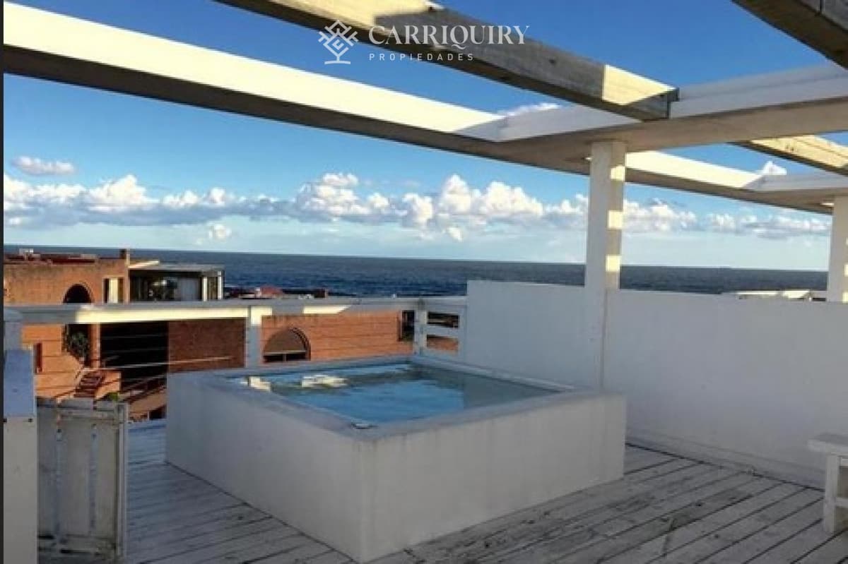 Apartamento en Manantiales   -