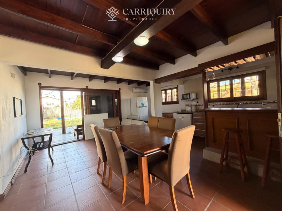 Casa con vista al mar  -