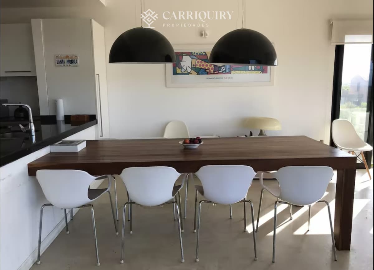 Casa a la venta en Santa Monica, 3 dormitorios en suite  -