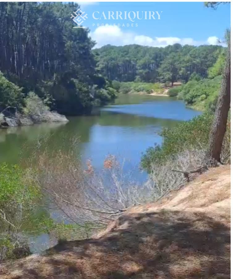 HERMOSA CASA A ESTRENAR EN UN ENTORNO UNICO DE NATURALEZA FRENTE AL ARROYO EL POTRERO  -