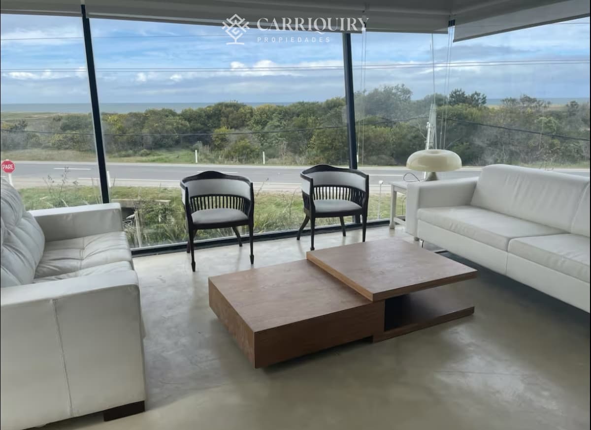 Casa a la venta en Santa Monica, 3 dormitorios en suite  -