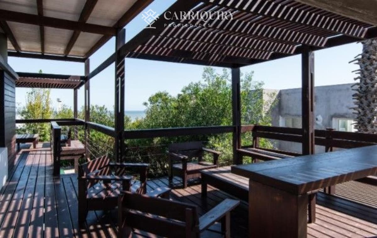 Casa en venta 5 dormitorios  -