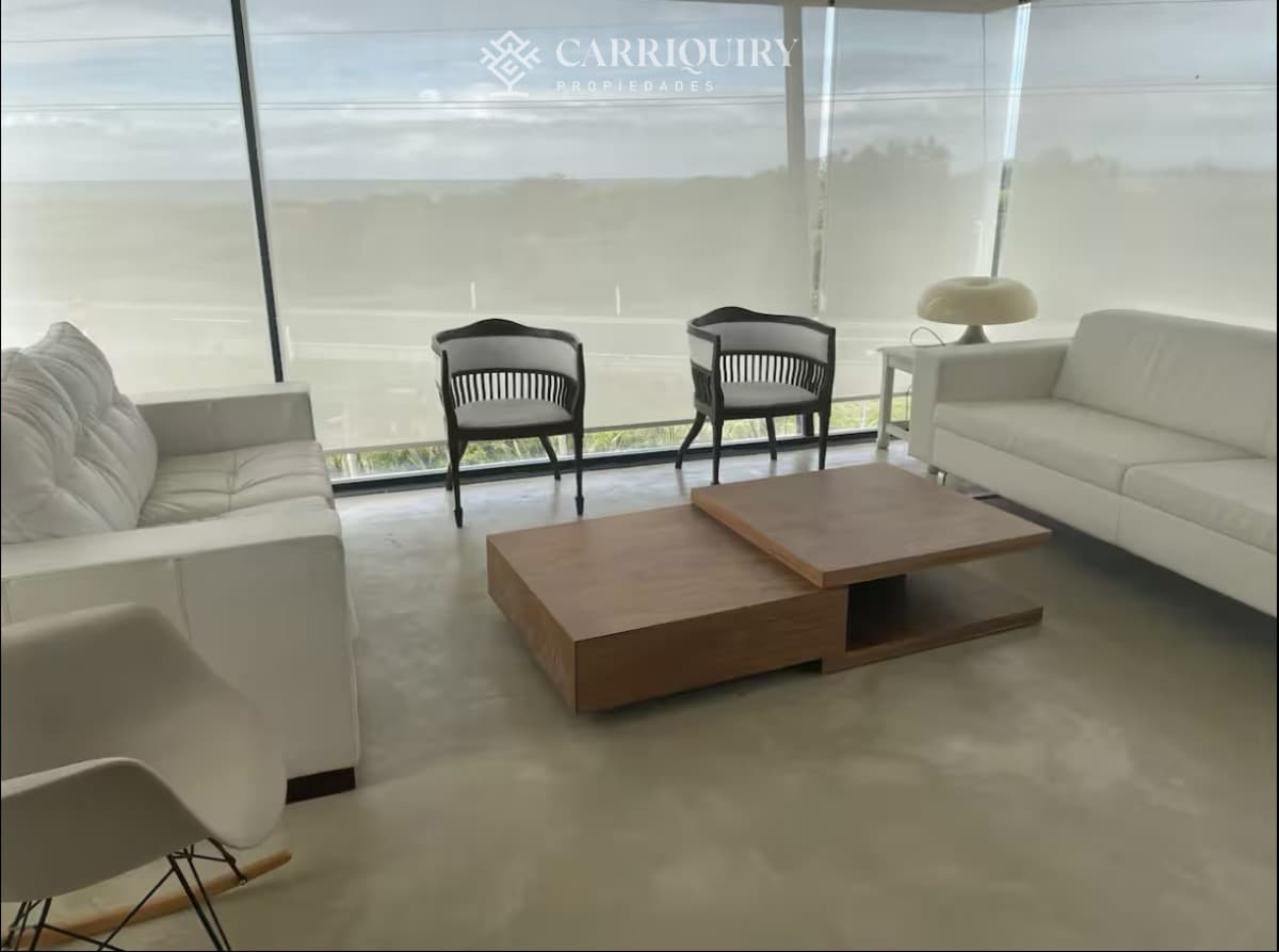 Casa a la venta en Santa Monica, 3 dormitorios en suite  -