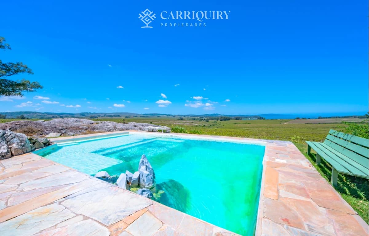 OPORTUNIDAD CHACARA CON EXCELENTES VISTAS A LAGUNA DEL SAUCE  -