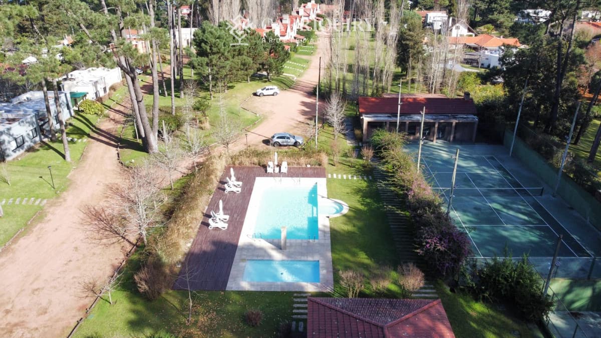 OPORTUNIDAD TERRENOS EN VENTA EN BARRIO PRIVADO APTOS PARA PROPIEDAD HORIZONTAL  -