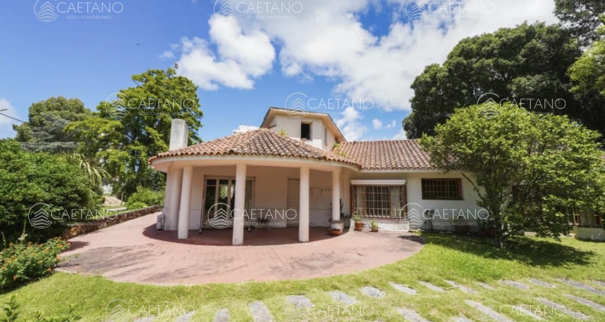 CASA EN VENTA PLAYA MANSA 5 DORMITORIOS