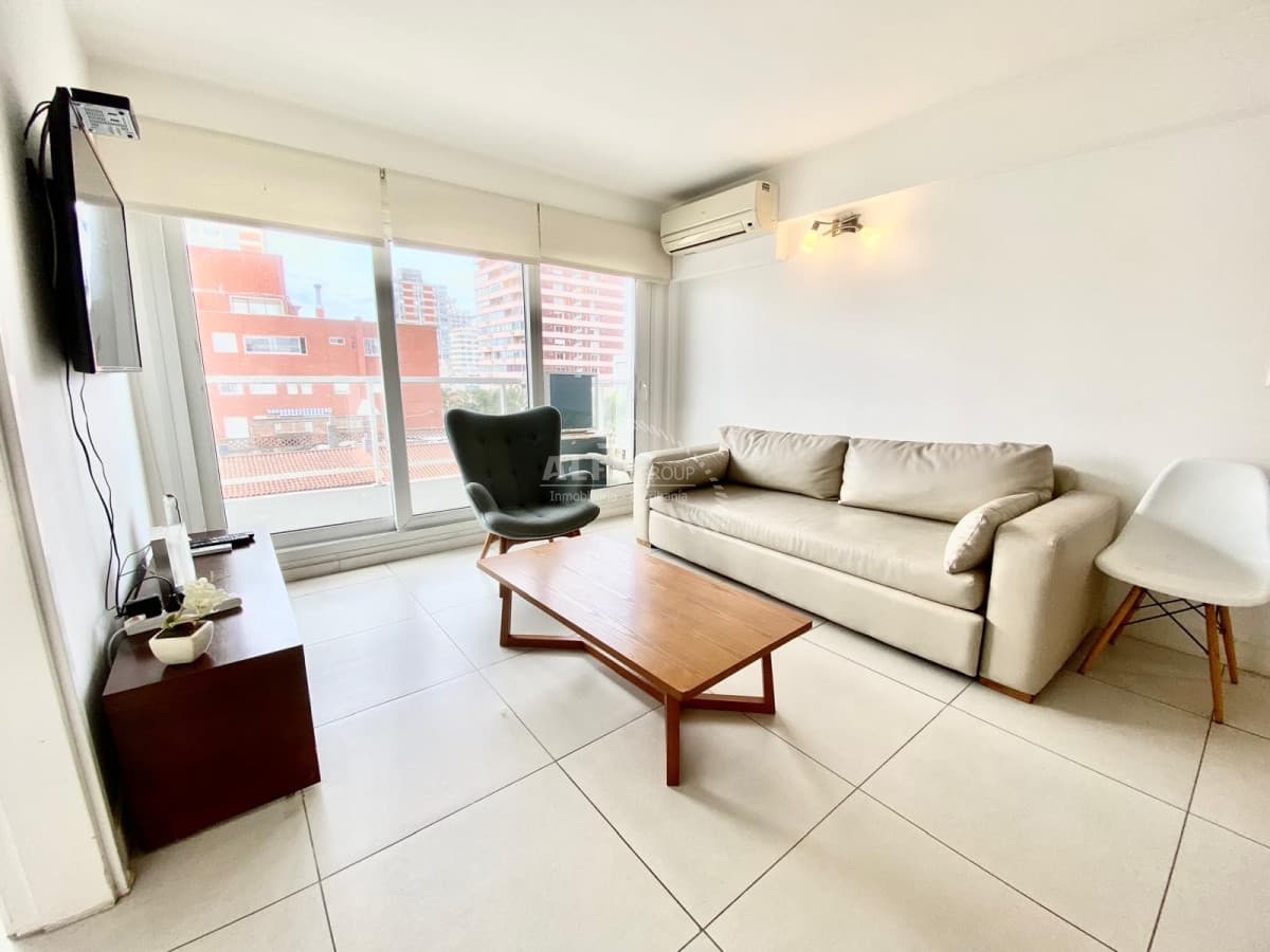 Punta del Este, APTO de 2 dormitorios con muy buena ubicación en la península !!