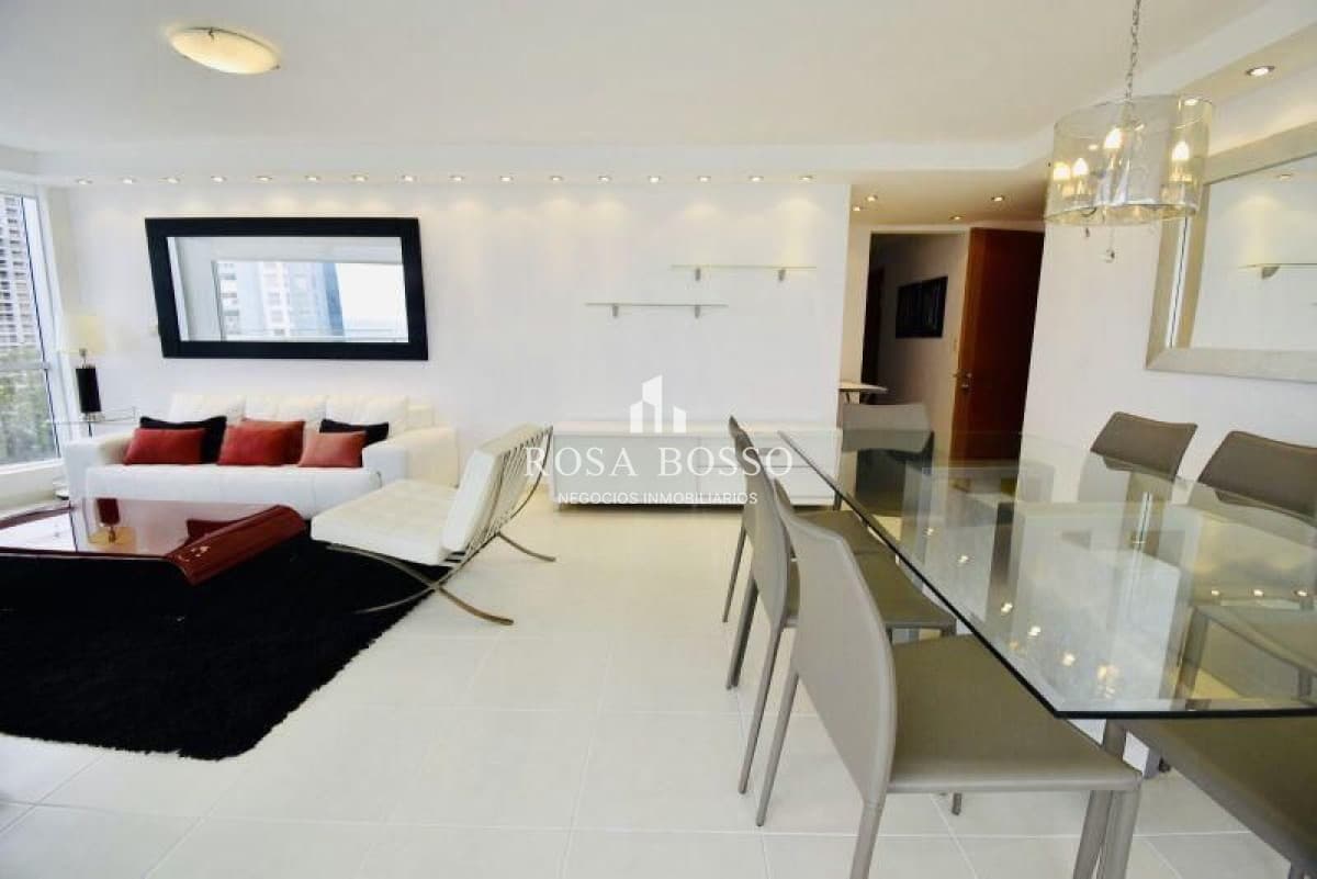Apartamento en venta Playa Mansa 3 dormitorios SEASONS