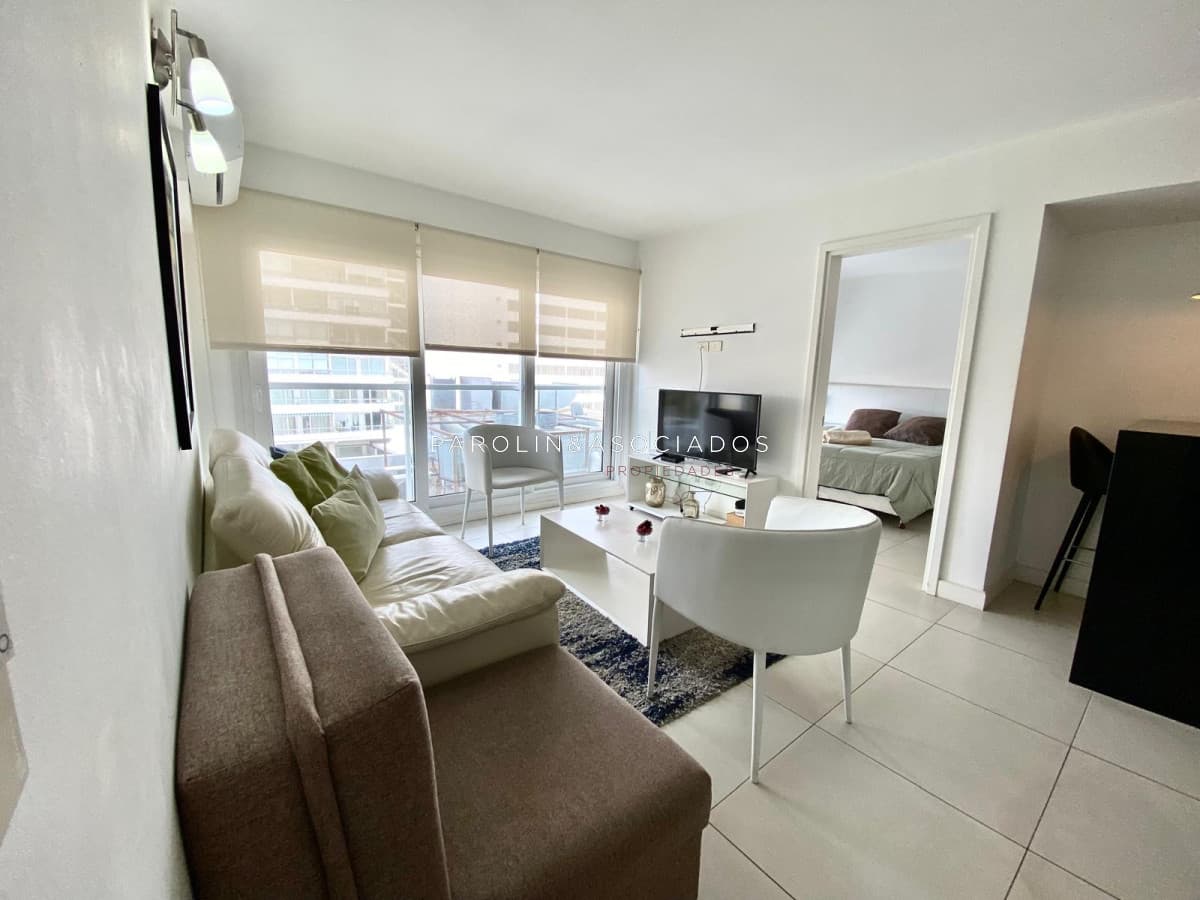 OPORTUNIDAD UNICA VENTA APARTAMENTO 2 DORMITORIOS EN PENINSULA PUNTA DEL ESTE LUX TOWER