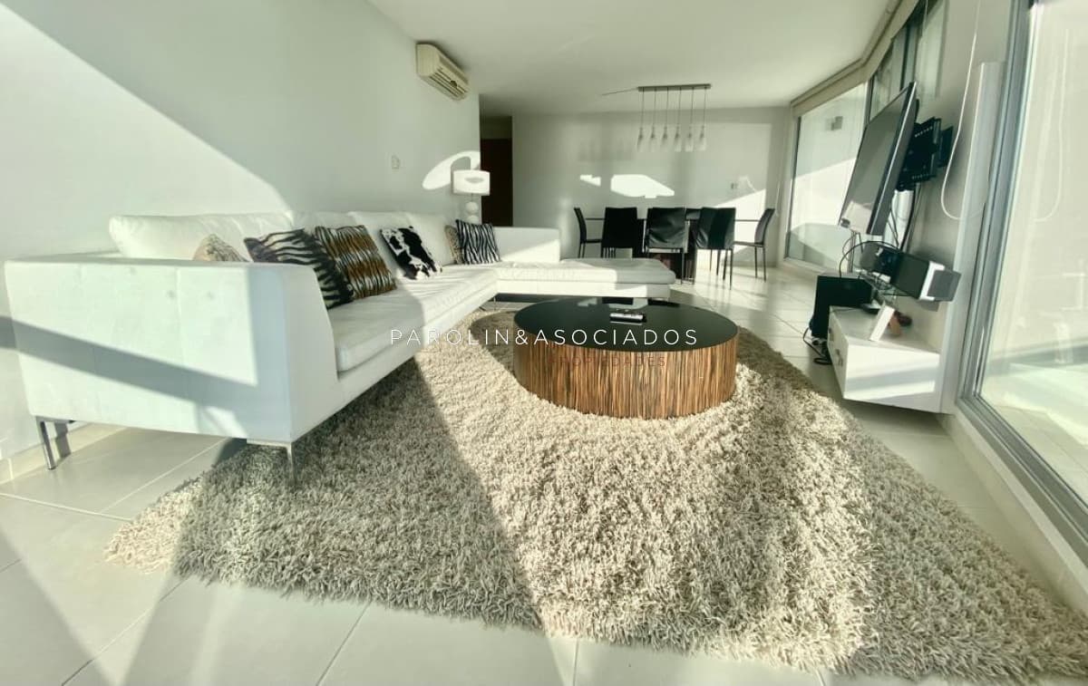 Apartamento 3 dormitorios en Seasons Tower, Punta del Este