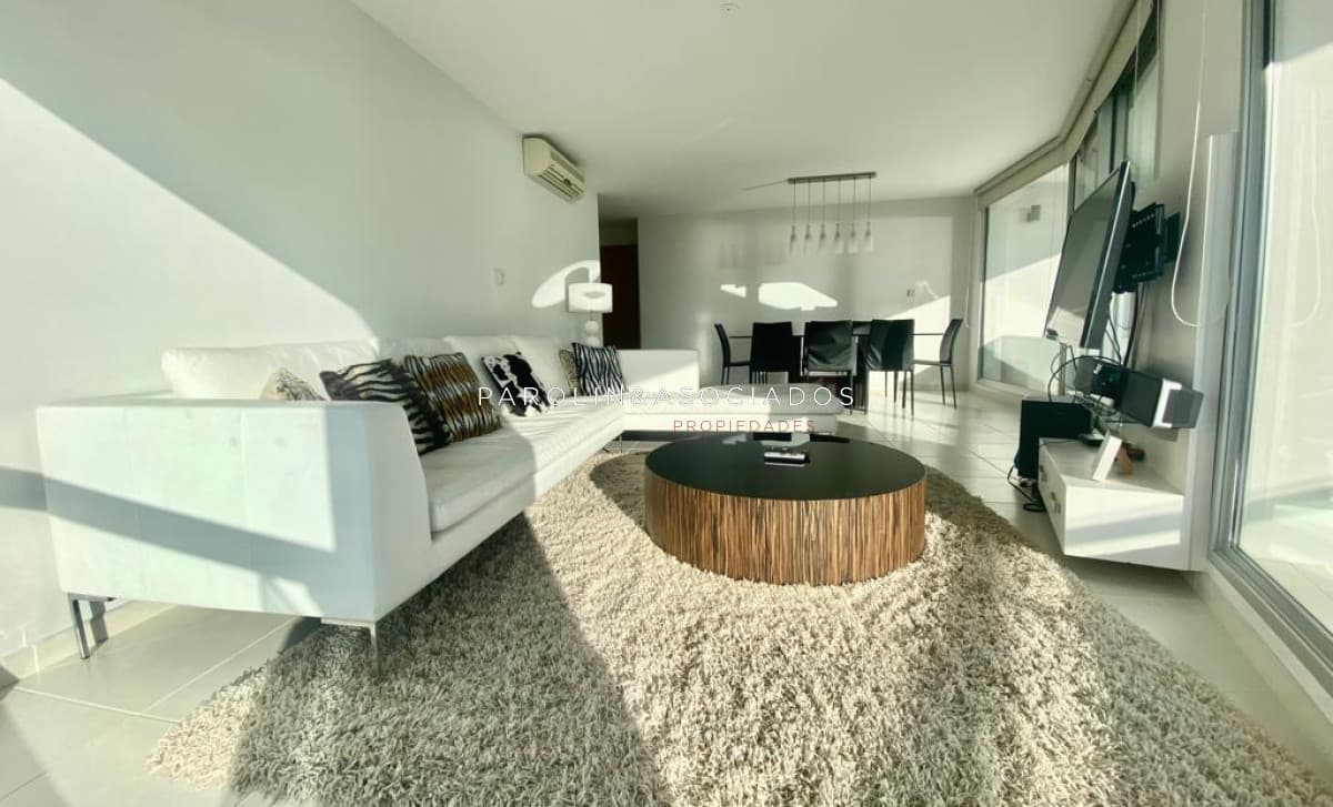 Apartamento 3 dormitorios en Seasons Tower, Punta del Este