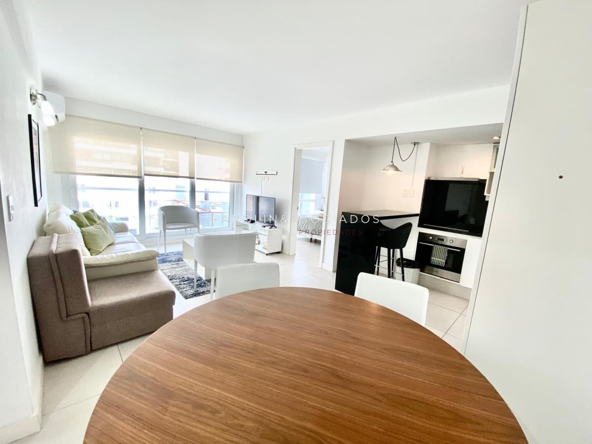 OPORTUNIDAD UNICA VENTA APARTAMENTO 2 DORMITORIOS EN PENINSULA PUNTA DEL ESTE LUX TOWER