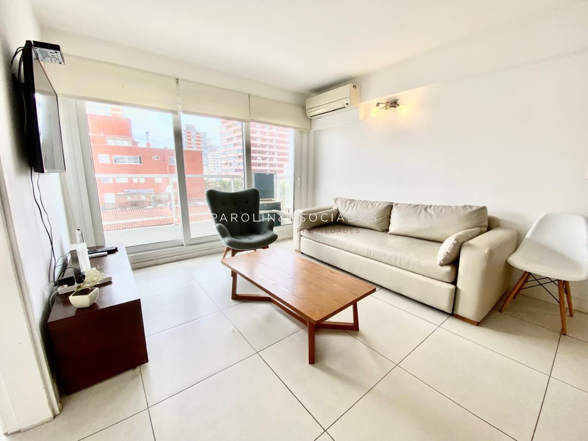 INCREIBLE OPORTUNIDAD APARTAMENTO EN VENTA 2 DORMITORIOS EN EL CORAZON DE LA PENINSULA CON TODOS LOS SERVICIOS