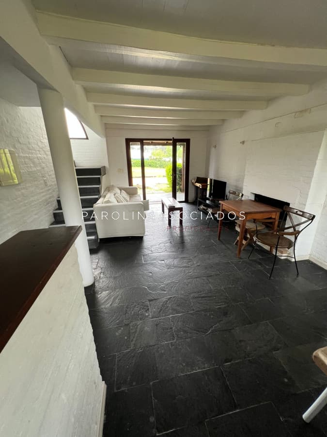 Casa en venta de 2 dormitorios en Parque Pinares - Punta del Este