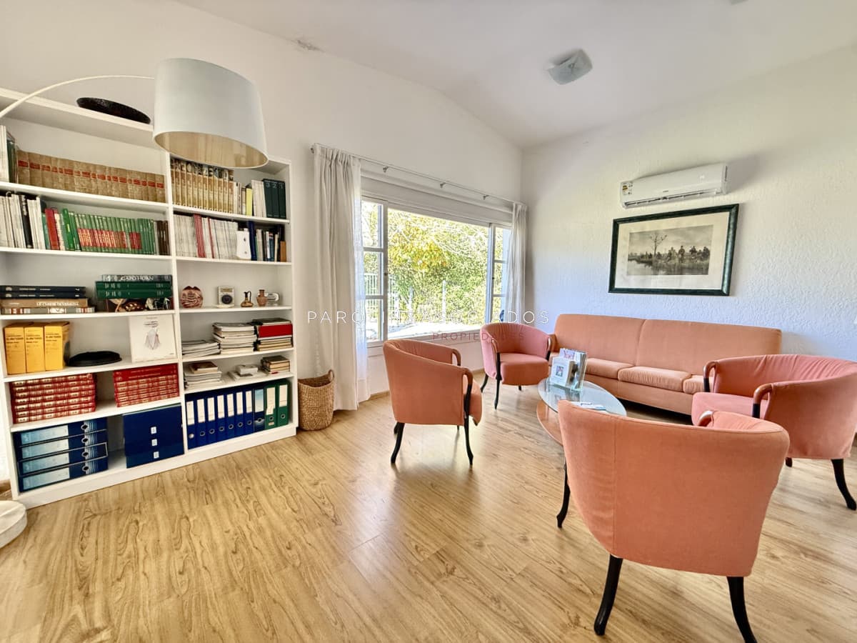Casa en ubicación inigualable en Parada 6 - Potencial comercial único. IDEAL CLINICA ODONTOLOGICA
