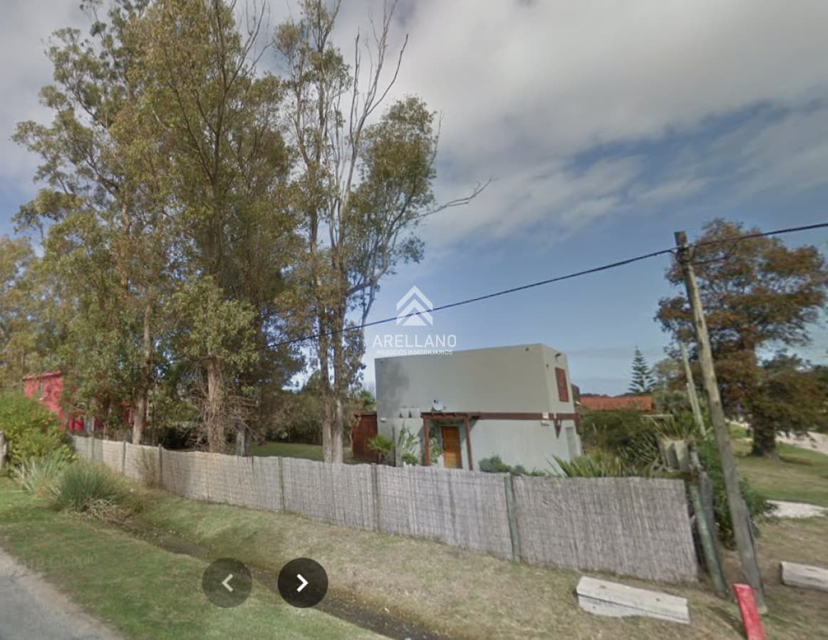 Casa ID.6472 - OPORTUNIDAD CASA DE 3 DORMOTORIOS CON 600 M2 DE TERRENO  EN UNA DEL LAS MEJORES ZONAS DE LA BARRA EL TESORO, 2 PADRONES SE VENDEN JUNTOS