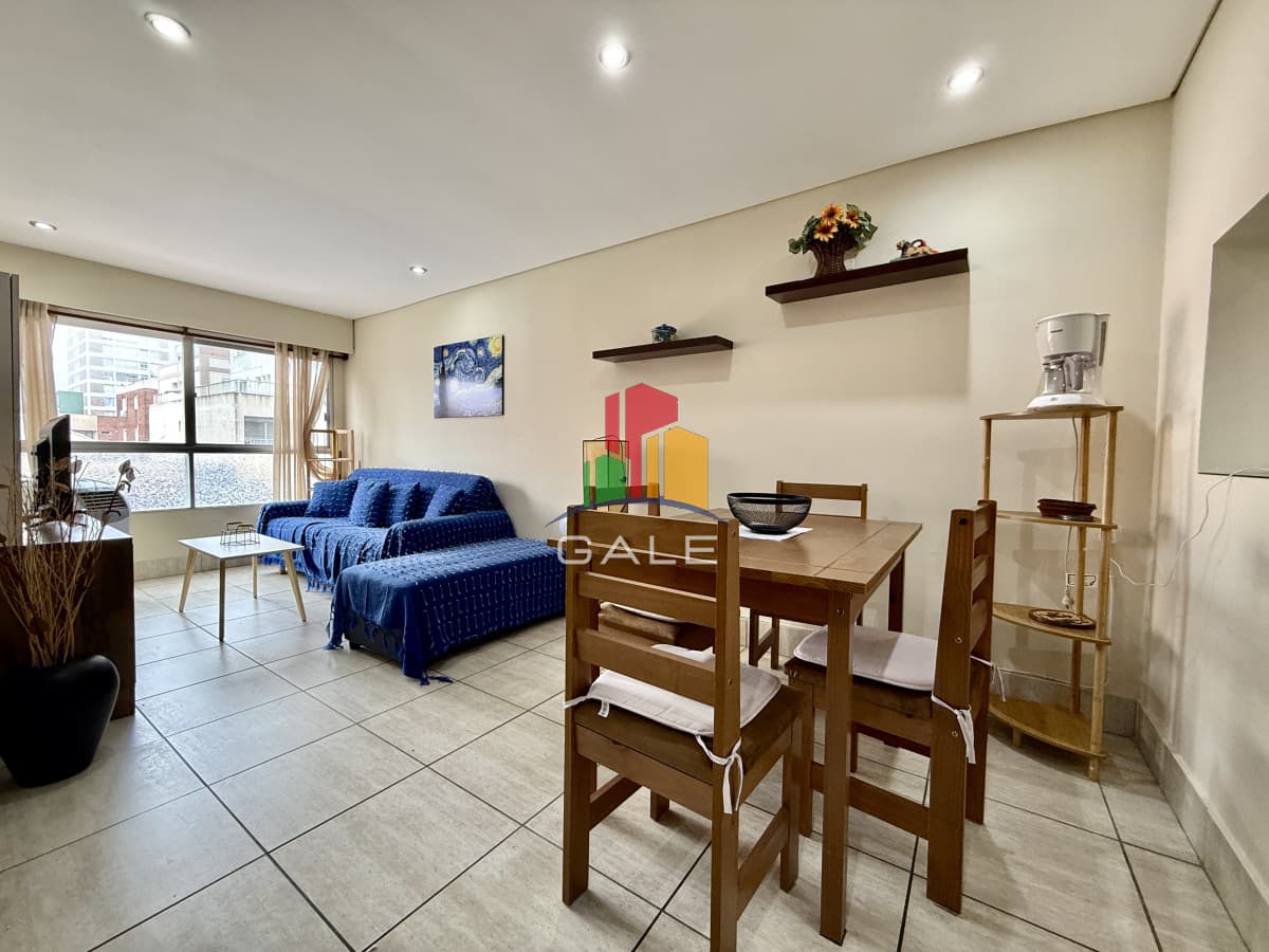 Gale Propiedades & Escribanía Apartamento ID.4952 - Apartamento de 1 dormitorios y medio en la peninsula.