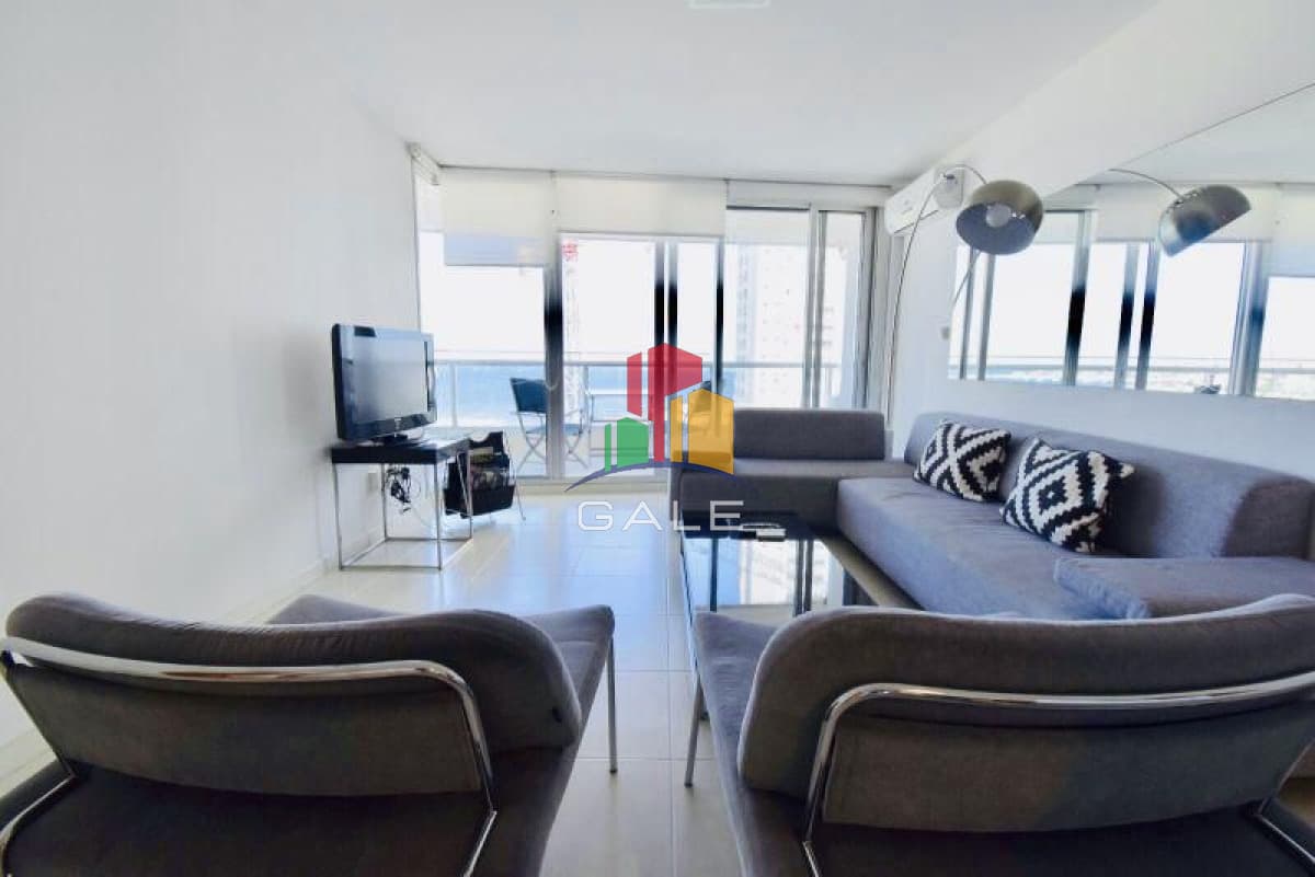 Apartamento en alquiler temporario Playa Mansa 2 dormitorios  -