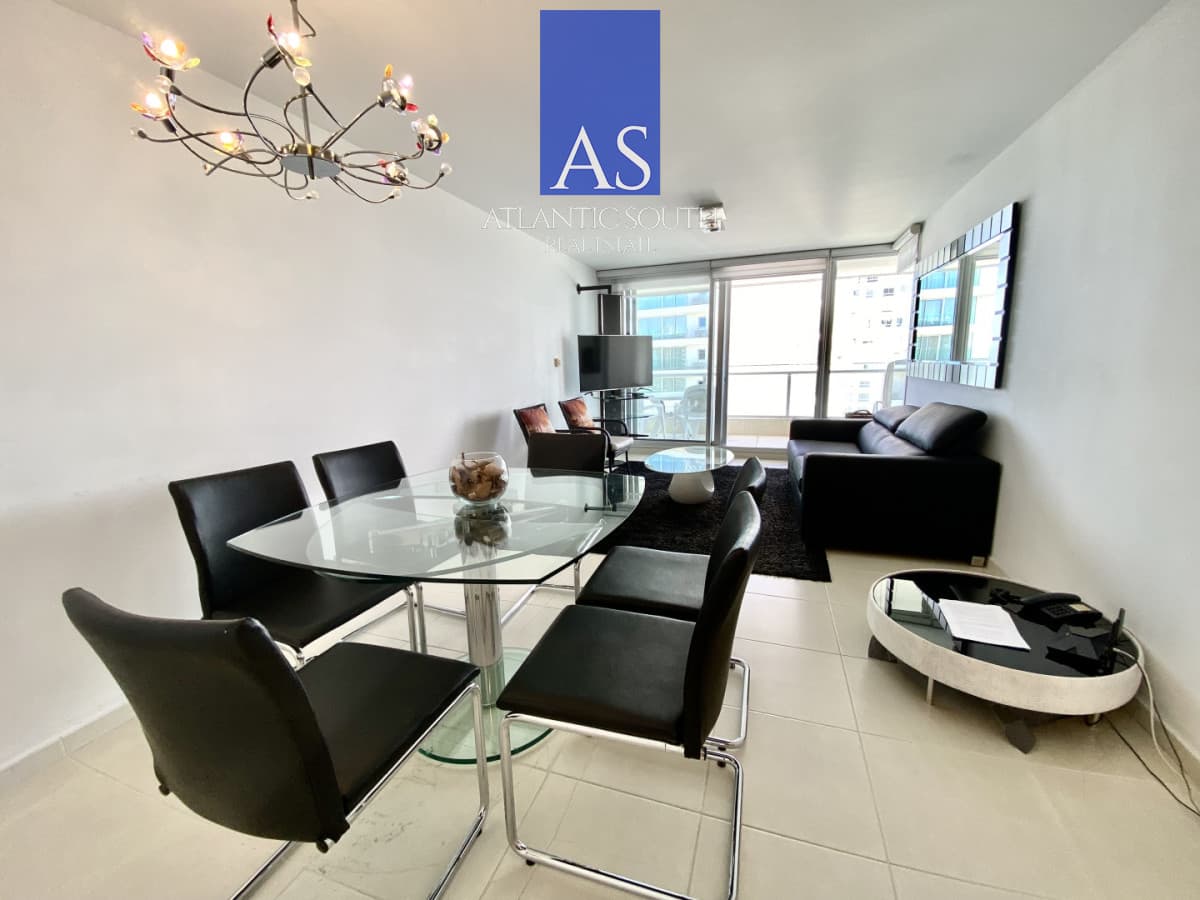 Apartamento en Venta Seasons Tower Playa Mansa Punta del Este