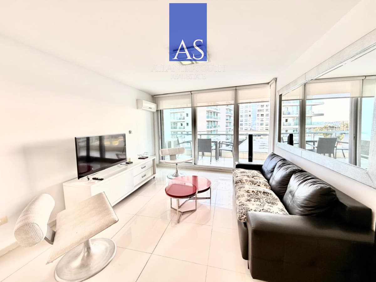 APARTAMENTO VENTA SEASONS TOWER 2 DORMITORIOS MAS SERVICIO