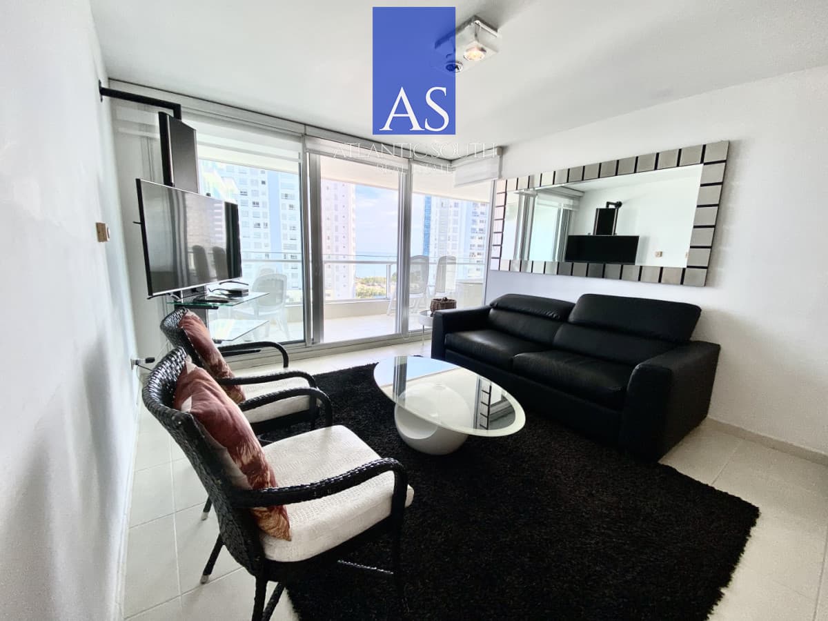 Apartamento en Venta Seasons Tower Playa Mansa Punta del Este