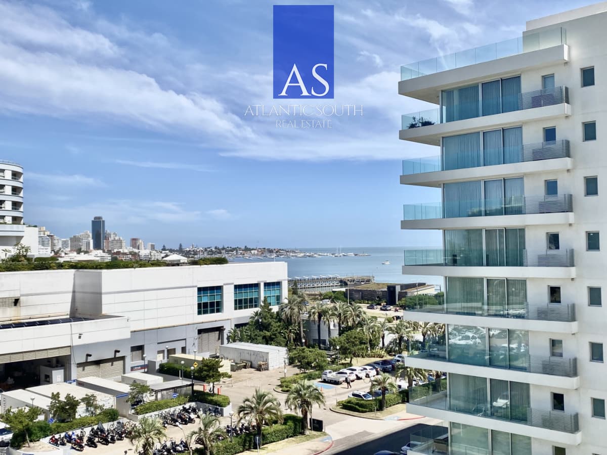 Apartamento en Venta Seasons Tower Playa Mansa Punta del Este
