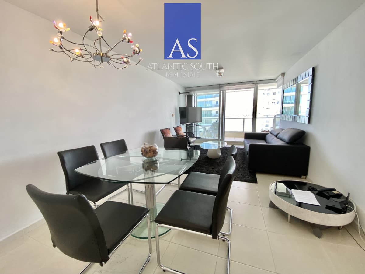 Apartamento en Venta Seasons Tower Playa Mansa Punta del Este