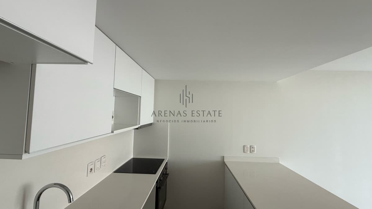 Apartamento ID.3739 - Apartamento de un domitorio en Venta y Alquiler, en Playa Mansa - Punta del Este, Ubicado frente  al Enjoy