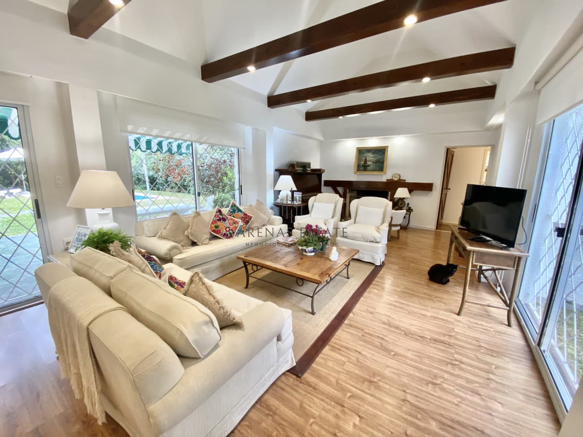 Casa ID.3816 - Casa en venta en Barrio Cantegril Punta del Este