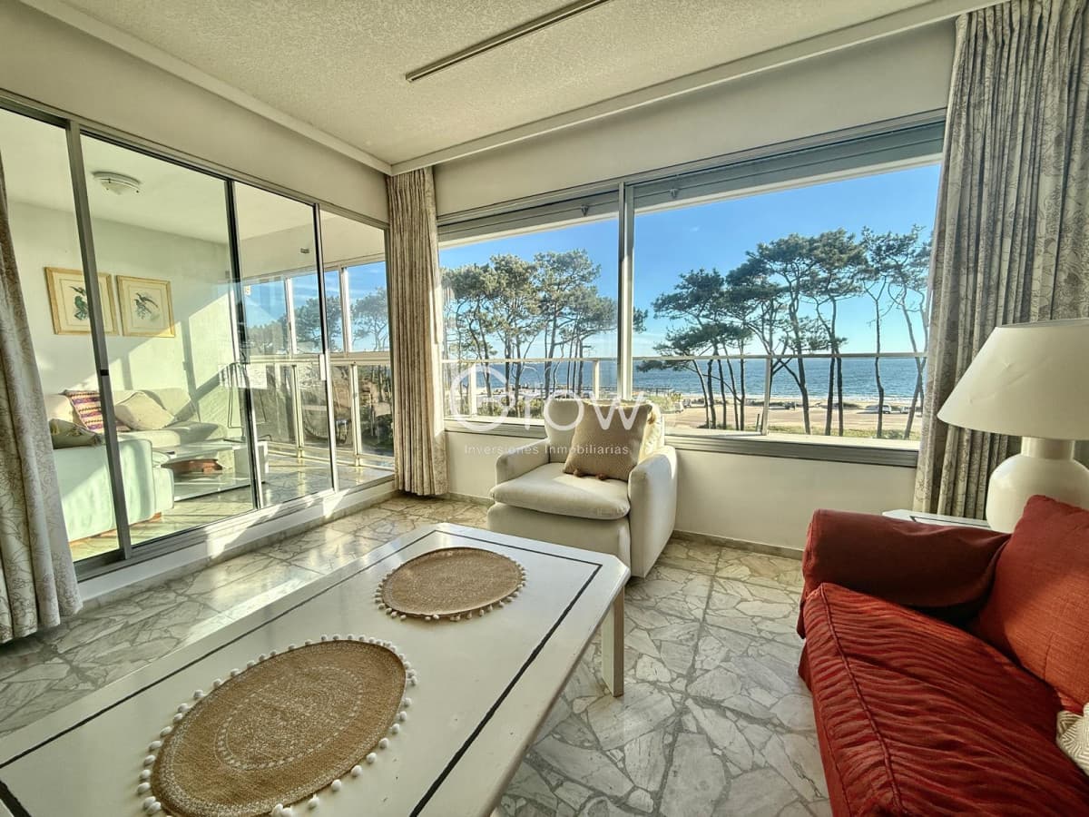 Departamento en venta frente al mar