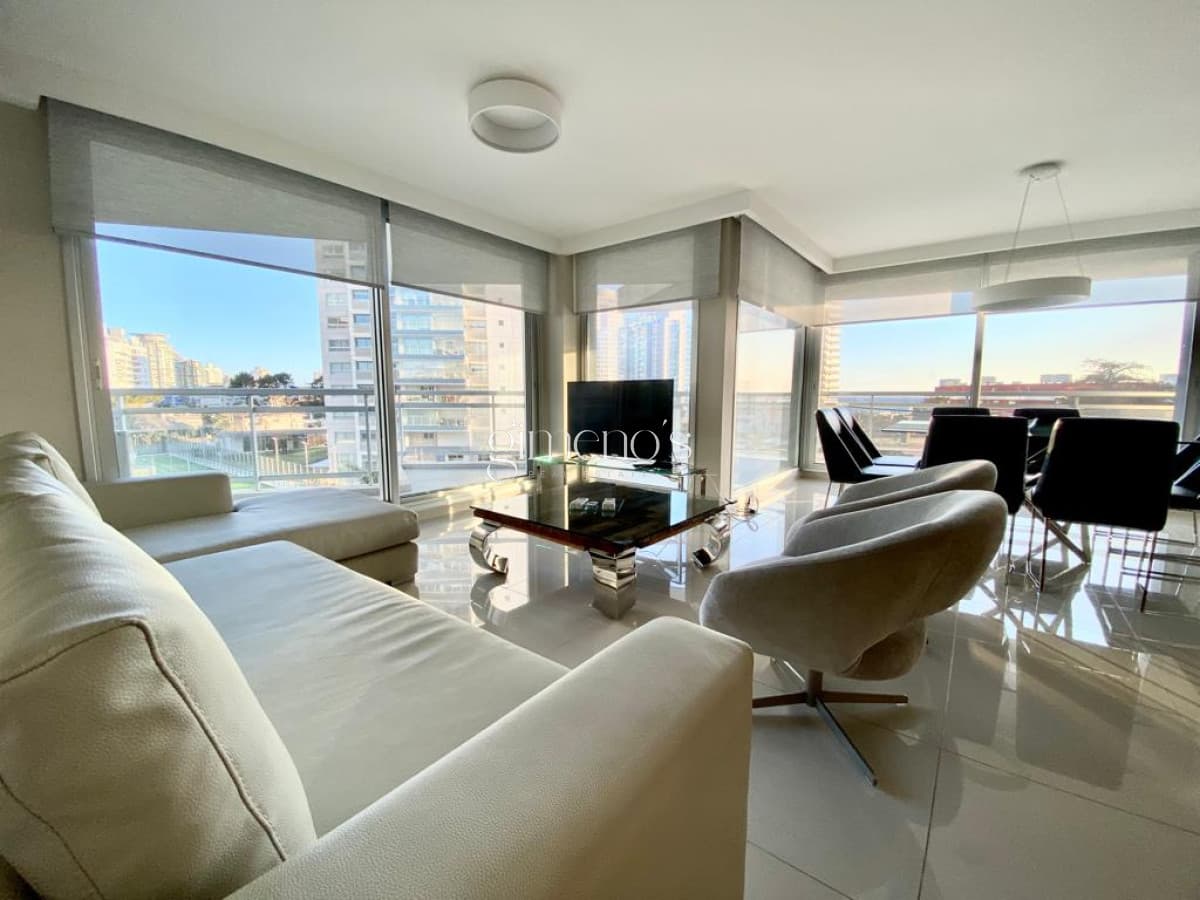Apartamento en Venta Playa Mansa 3 dormitorios Sunrise Tower