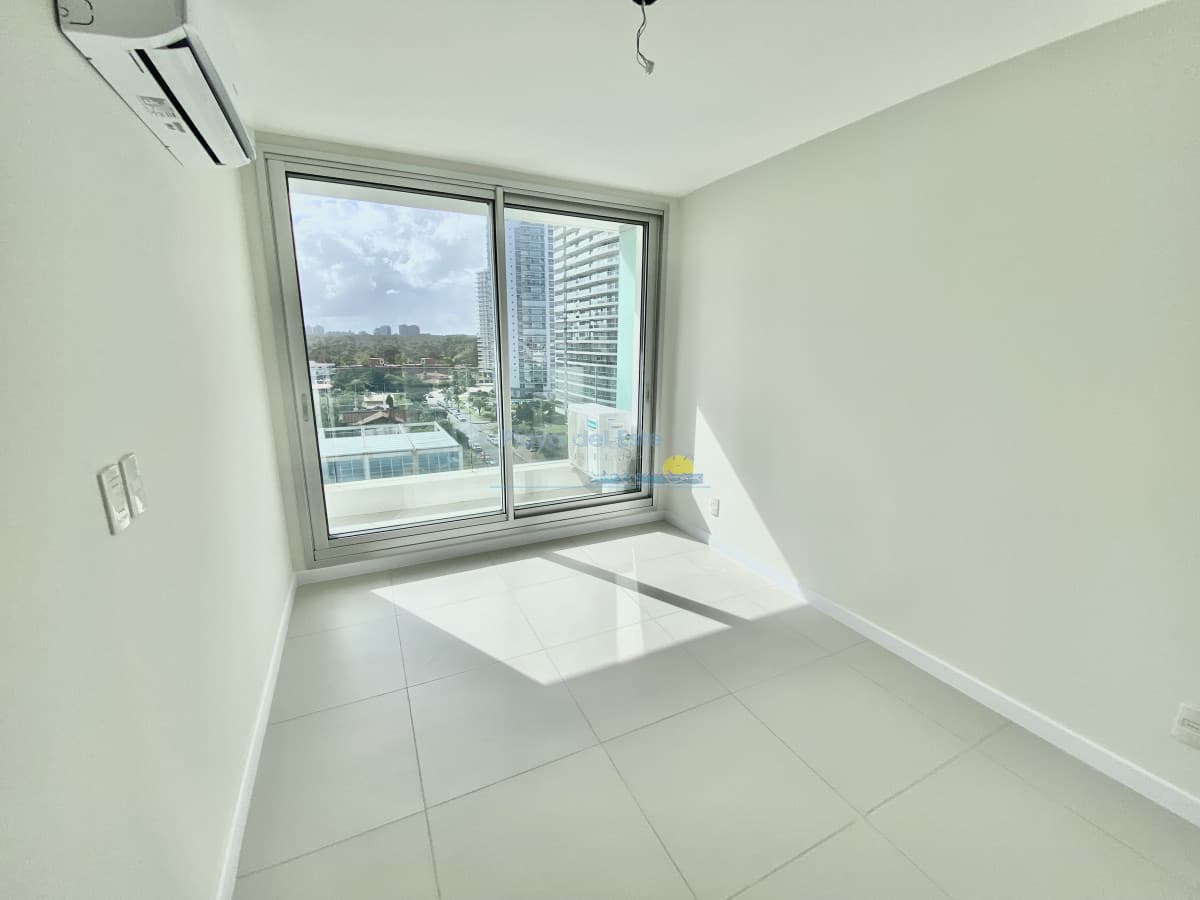 Venta de Apartamento 1 DORMITORIO en Playa Mansa, Punta del Este - Inmobiliaria Playa del Este