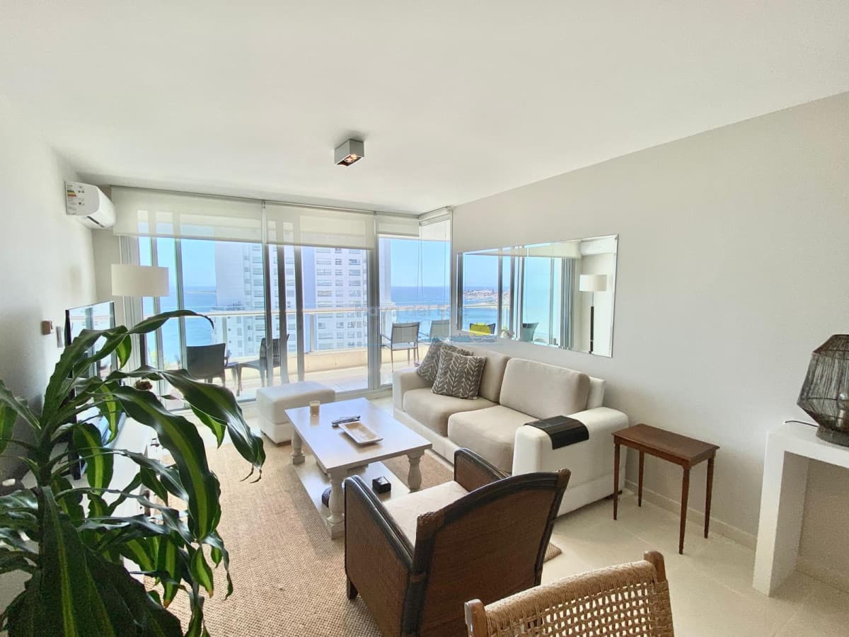Apartamento en alquiler temporario Playa Mansa 2 dormitorios - Inmobiliaria Playa del Este
