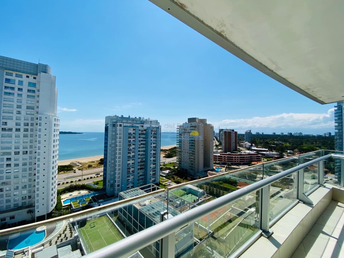 Apartamento en venta Playa Mansa 3 dormitorios - Inmobiliaria Playa del Este