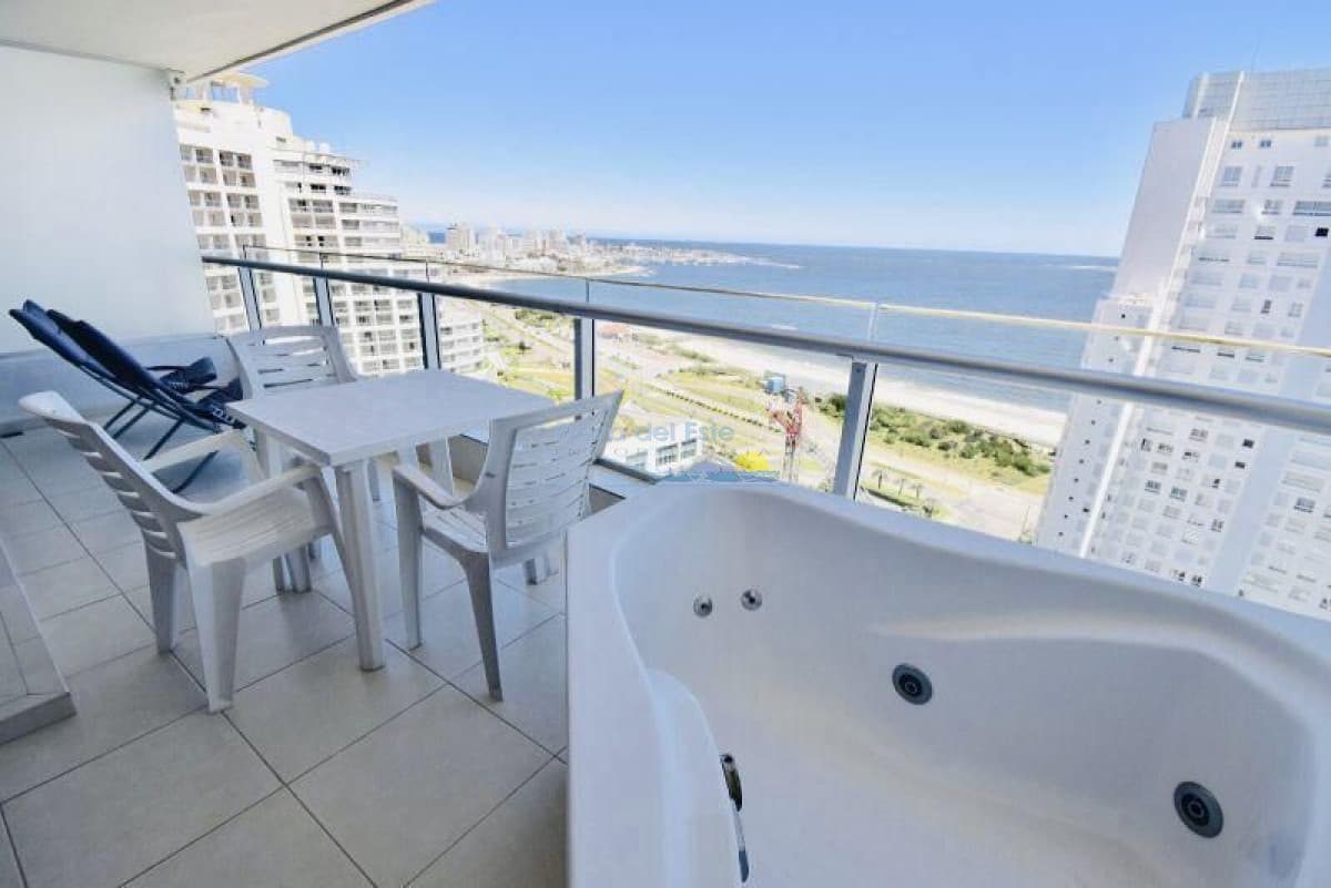 Apartamento en alquiler temporario Playa Mansa 2 dormitorios - Inmobiliaria Playa del Este