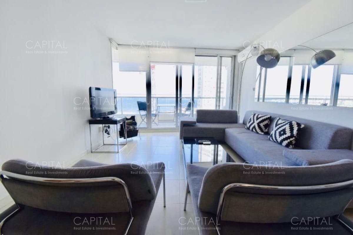 Season Tower Apartamento en alquiler temporario Playa Mansa 2 dormitorios