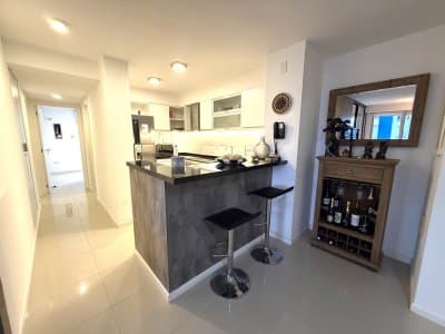 Apartamento de 2 dormitorios y medio en excelente ubicacion Brava