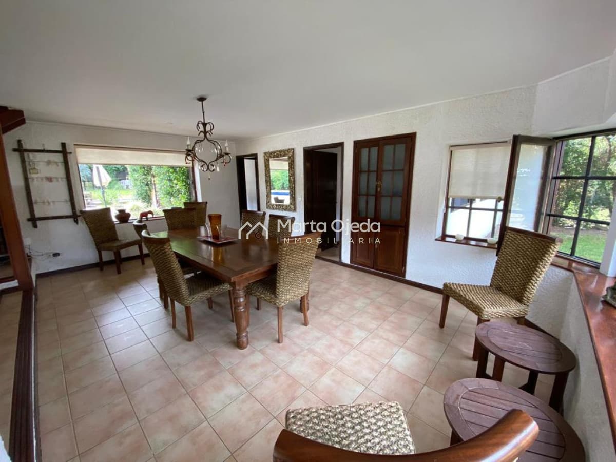 Casa ID.40944 - LUGANO 5 DORMITORIOS 4 BAÑOS