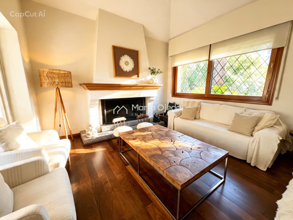Casa en lugano, 5 dormitorios 4 baños y dependencias de servicios  -