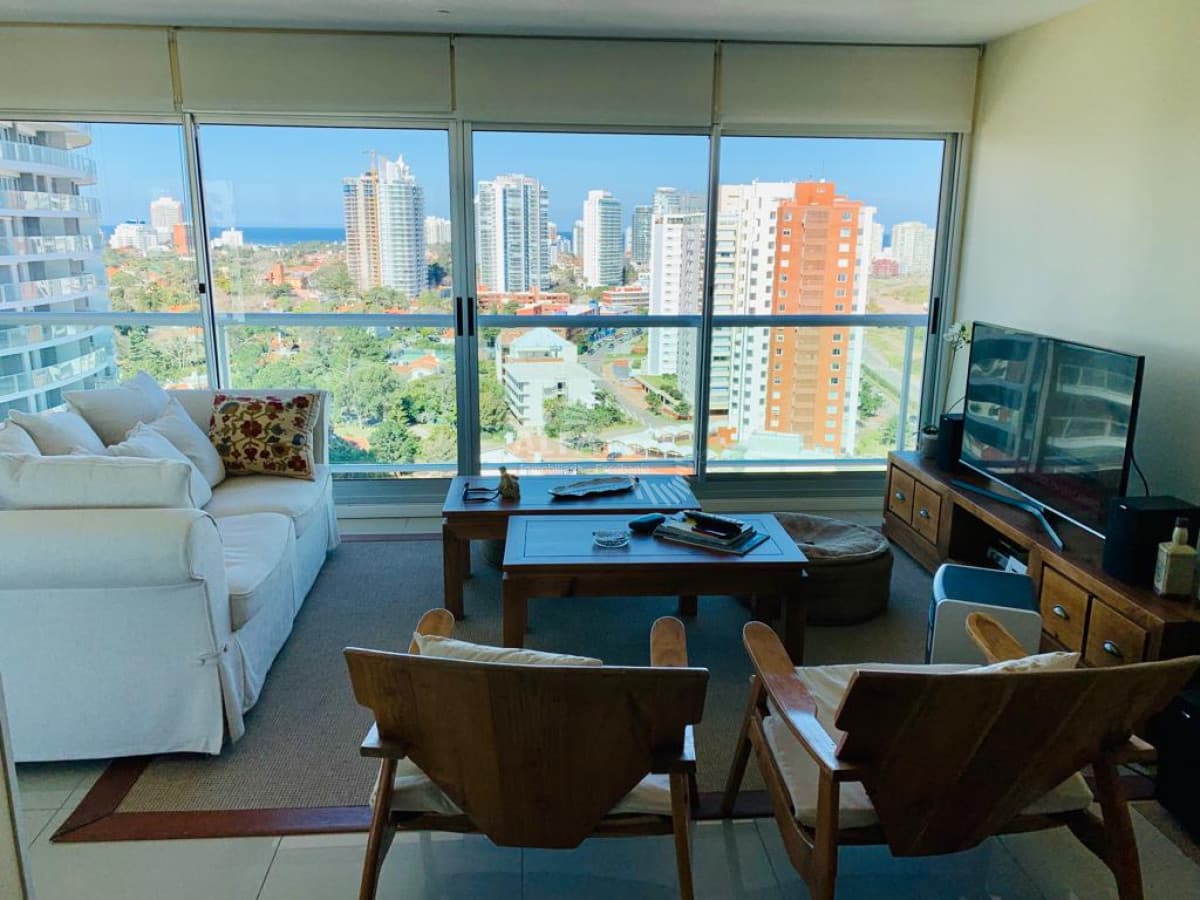 ALQUILER ANUAL -Apartamento en Mansa - Punta del Este