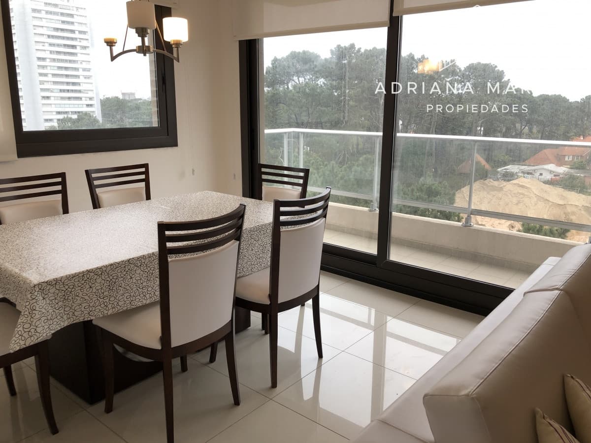 Apartamento de 3 dormitorios en zona club de tenis cantegril
