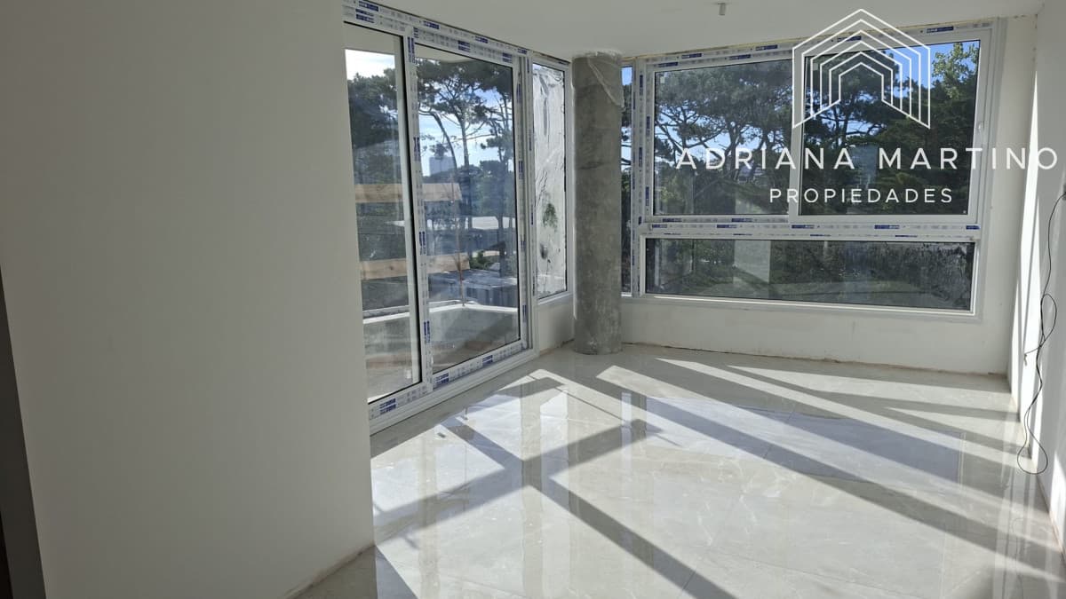 APARTAMENTO A ENTRENAR 3 DORMITORIOS